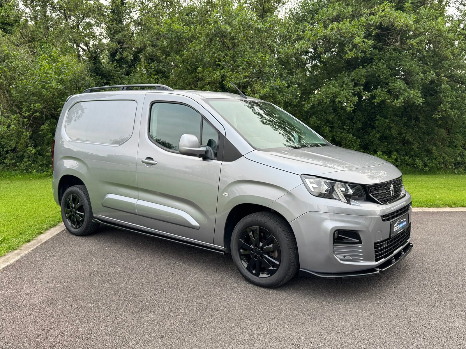 2019 (192) Peugeot Partner Professional - Image 3