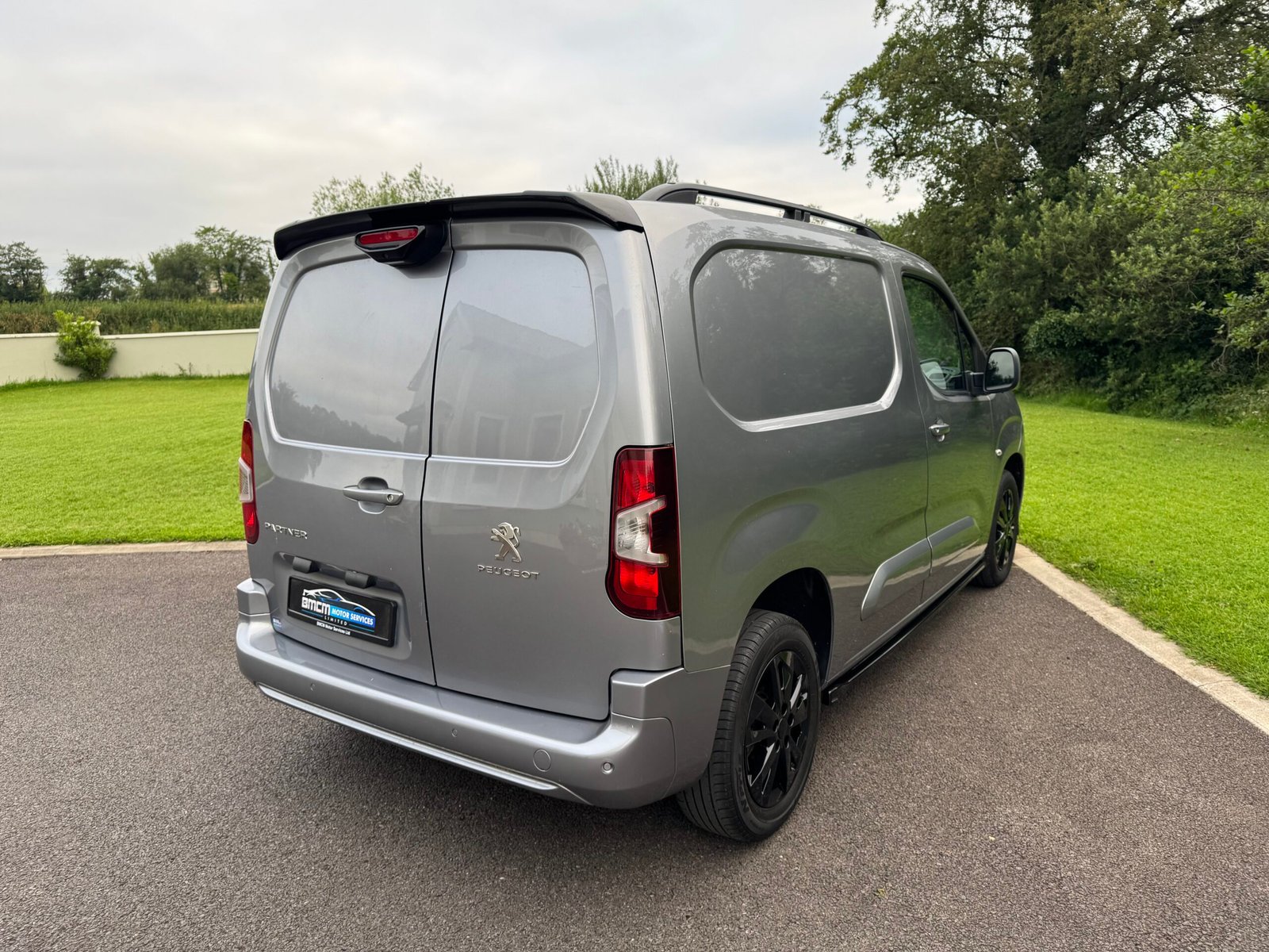 2019 (192) Peugeot Partner Professional - Image 8