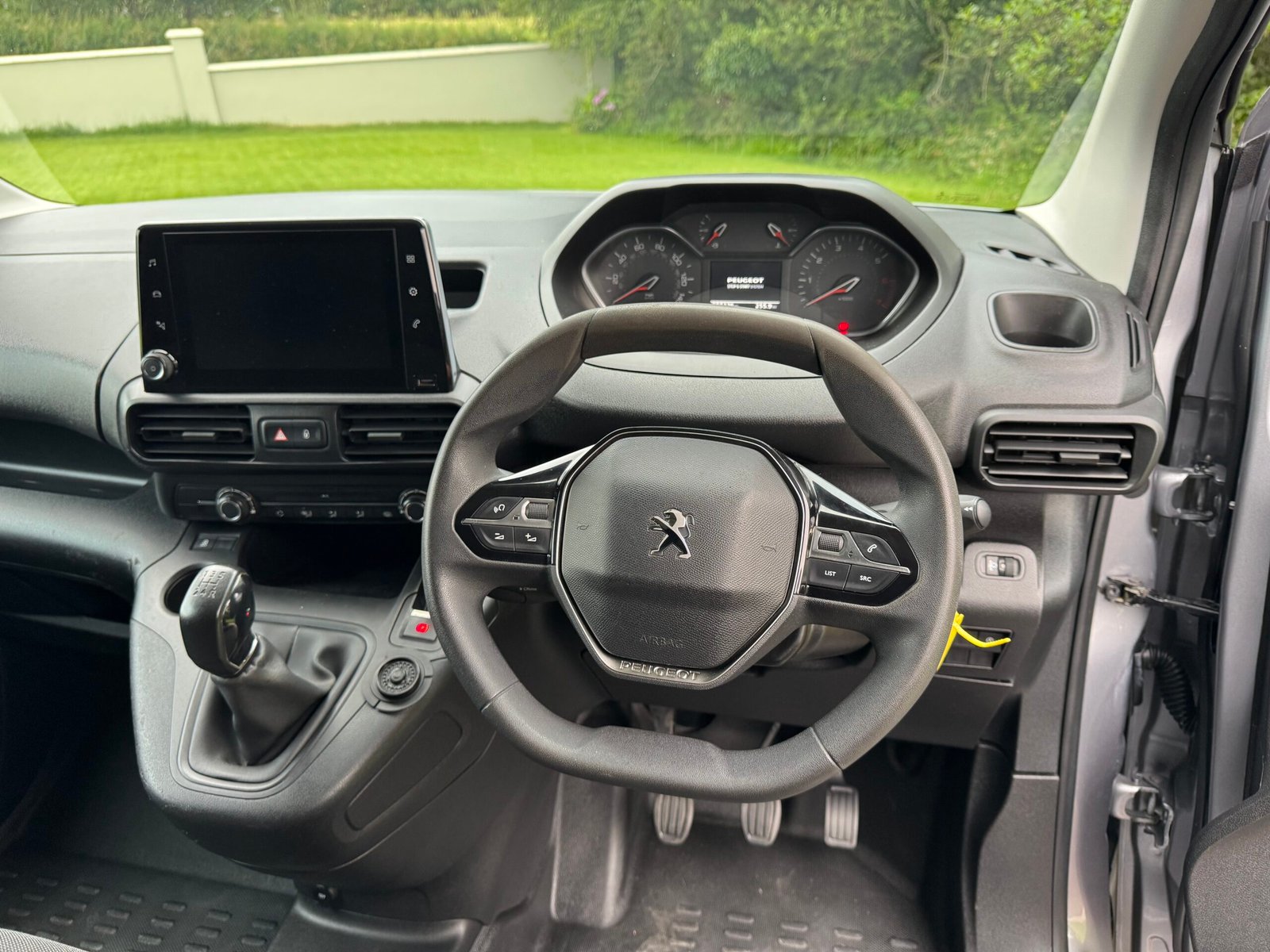 2019 (192) Peugeot Partner Professional - Image 15