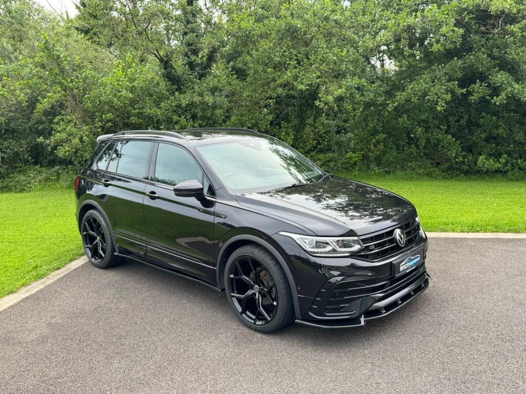 2023 (231) Volkswagen Tiguan R-Line DSG